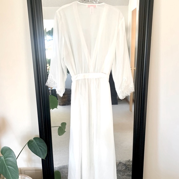 Oscar de la Renta Sheer White Full Length Robe - Picture 4 of 5